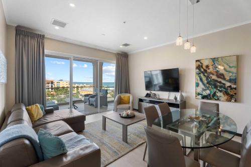 Beach View - Ocean Jewel 2BR condo - LV507, Palm-Eagle Beach (photo 7)