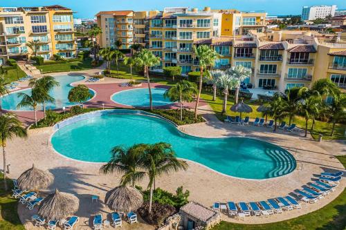Beachfront - Surround View 4BR Penthouse - P516, Palm-Eagle Beach (foto 4)