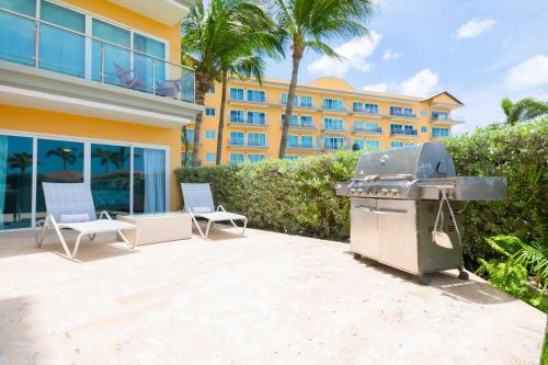 Beachfront - Garden Delight 2BR condo - E125-2, Palm-Eagle Beach (photo 5)
