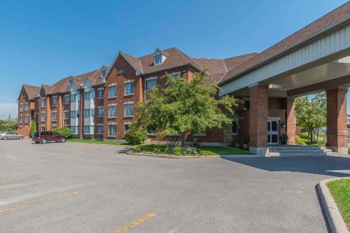 Quality Suites Whitby