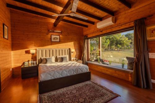 Gulta, SaffronStays Timber Crest in Rani Pokri