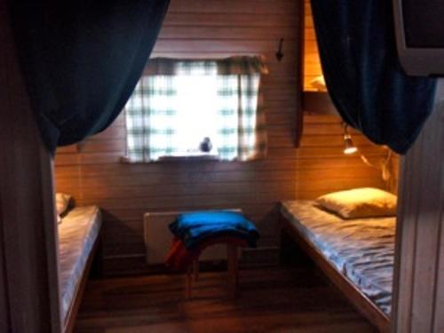Fjällhalsen Cottages - image 12