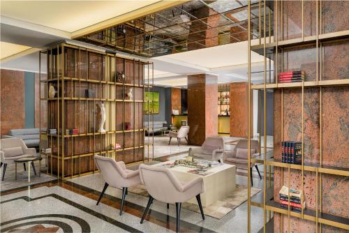 Crystal Palace Hotel - image 12