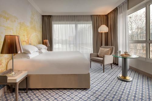 1 queen bed