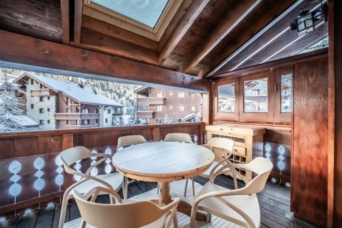 Balcony/terrace, Apartment Kozi, Meribel - by EMERALD STAY in Meribel