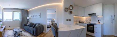 The Centurion 606 - image 11