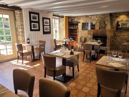 Ресторан, Auberge le John Steele in Sainte-Mere-Eglise