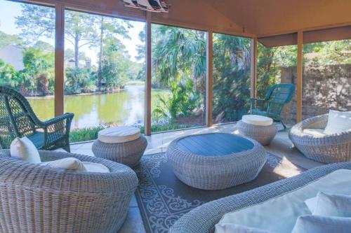 Water's Edge Water's Edge