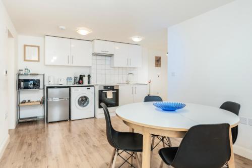 Modern one bedroom flat in Central London 5
