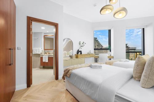 Luxury 2BR with Skyline and Sea Views, Near Burj Khalifa & Dubai Mall, Dubaj (fotografie 9)