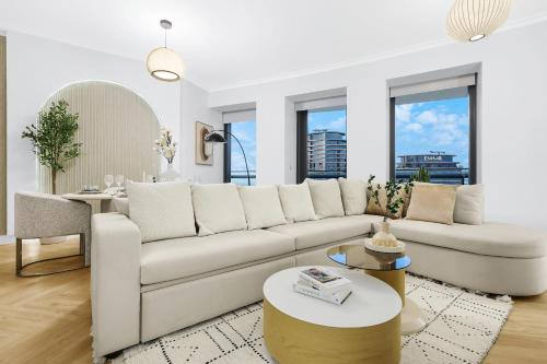 Luxury 2BR with Skyline and Sea Views, Near Burj Khalifa & Dubai Mall, Dubaj (fotografie 7)