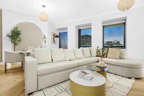Luxury 2BR with Skyline and Sea Views, Near Burj Khalifa & Dubai Mall, Dubaj (fotografie 2)