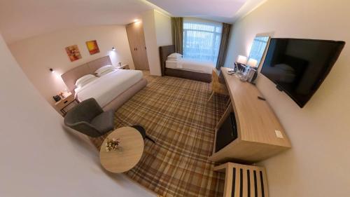 Double room, mountain view, balcony