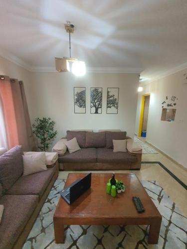 NEW CAIRO TREE Serviced Apartment -3BHK Self check-in - Tap to explore photos
