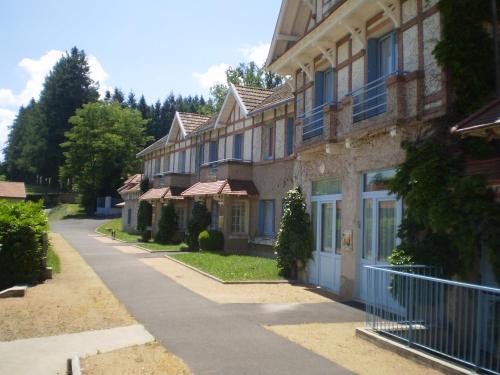 Le Domaine des Plaines gîte à louer Saint-Genès-la-Tourette