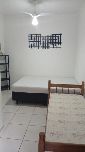 1 double bed, 1 twin bed