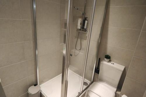 Leeds 3 Bed En-suites Apartment Retreat- Sleeps 9, Leeds (fotografie 4)
