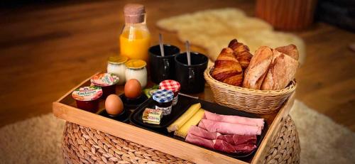 餐飲選擇, Le Black Sheep Gîtes & Spa Privatif Sarlat (Le Black Sheep Gites & Spa Privatif Sarlat) in 拉加內達