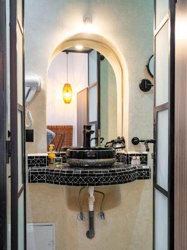 Deluxe Suite image 1