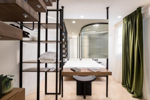 Emerald Hotel Athens Room Type - Emerald Suite with Terrace