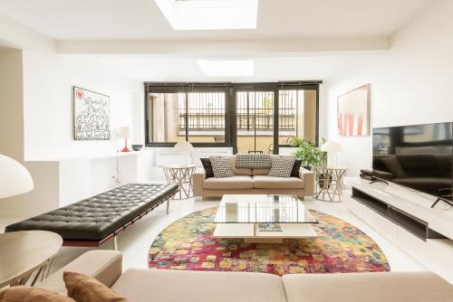 Modern 3 Bedrooms 3 Baths Full Center of Paris, París