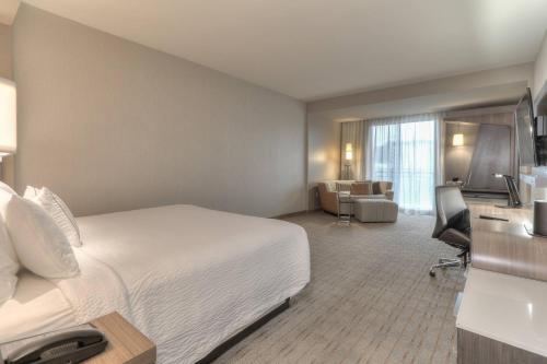 Courtyard by Marriott Pigeon Forge - image 12