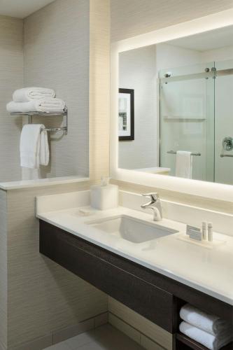 Fairfield by Marriott Waterbury Stowe - image 2