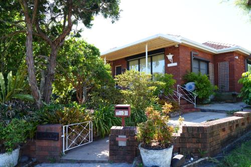 Exterior view, 3BR Home with Pool Near Shops, M5 & Train Stations in Marrickville