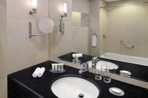 Courtyard by Marriott Riyadh Diplomatic Quarter, Riad (Foto 10)