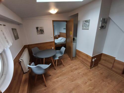 Pokoje Gościnne i Apartamenty Krupówki 19, Zakopane (fotografie 6)