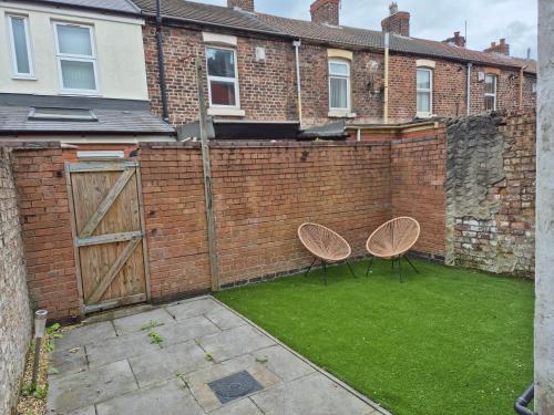 House next to Anfield Stadium, Goodison Park, Liverpool (photo 8)