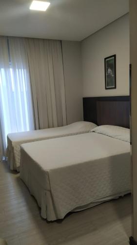 627736443 Blue Hill Hotel