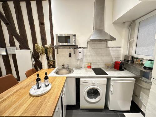 St Paul Marais Flat Ground Floor