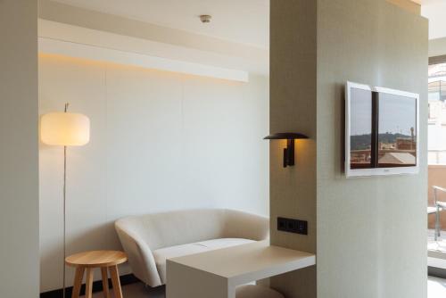 The Mirror Barcelona - image 12