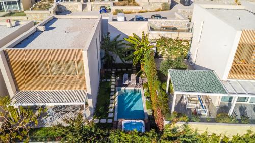 Three-Bedroom Villa image 6