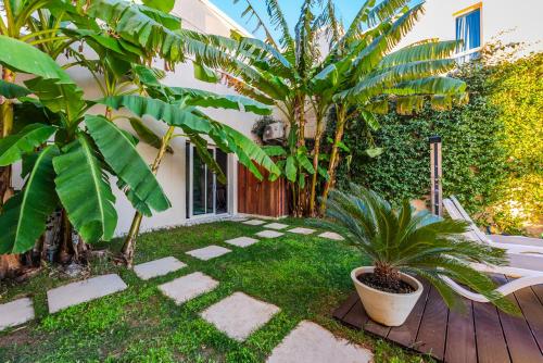 Three-Bedroom Villa image 1
