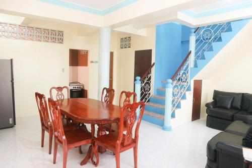 Iloilo Transient Rooms Good for 15-20 pax, Dumangas