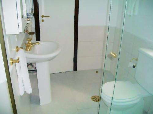 Standard Double Room image 4