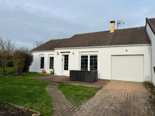 Ieeja, Le Rivage, Maison avec jardin proche de la mer in Saint-Aubin-sur-Mer