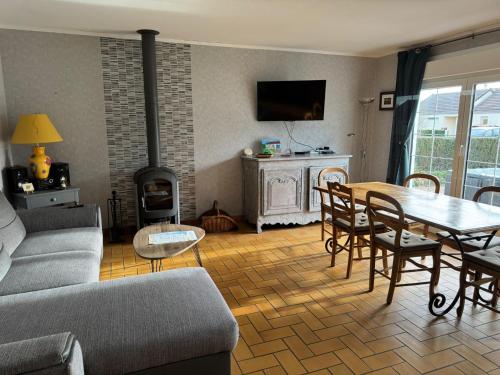 Le Rivage, Maison avec jardin proche de la mer in Saint-Aubin-sur-Mer