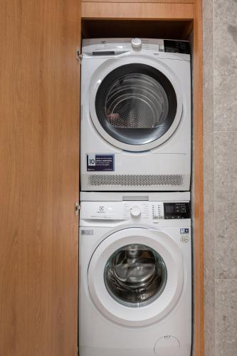Apartment image 8