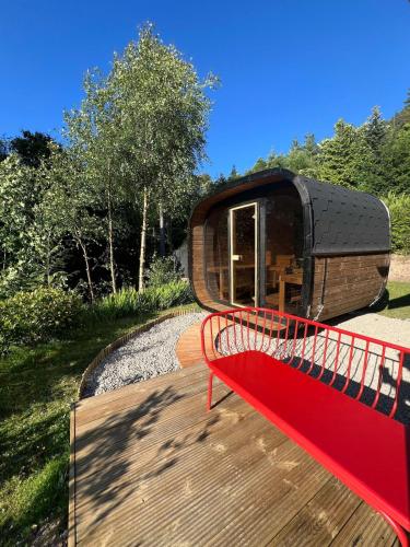 3 bedrooms, 4 beds