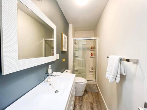 Bright 2-BR Home Near LAX with Shared Yard - SH2-LAD, Los Angeles (fotografie 4)
