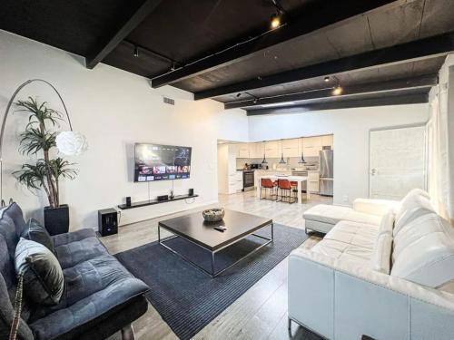 Bright 2-BR Home Near LAX with Shared Yard - SH2-LAD, Los Angeles (fotografie 6)