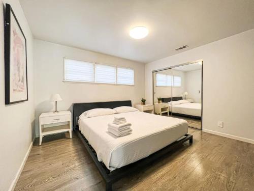 Bright 2-BR Home Near LAX with Shared Yard - SH2-LAD, Los Angeles (fotografie 7)