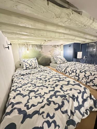 Cosy Flat In Marais - image 13