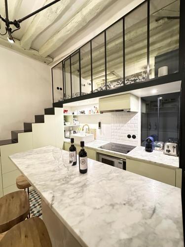 Cosy Flat In Marais - image 14