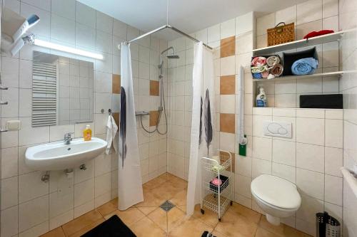 Zuhanyzó, Ferienwohnung Bärbel (Ferienwohnung Barbel) in Suhl