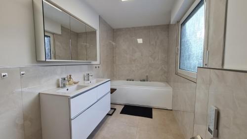 浴室, Gästehaus Ferienwohnung Zimmer 2A Jülich (Gastehaus Ferienwohnung Zimmer 2A Julich) in 於利希