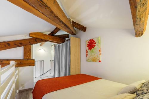 Jolie duplex avec patio - image 3
